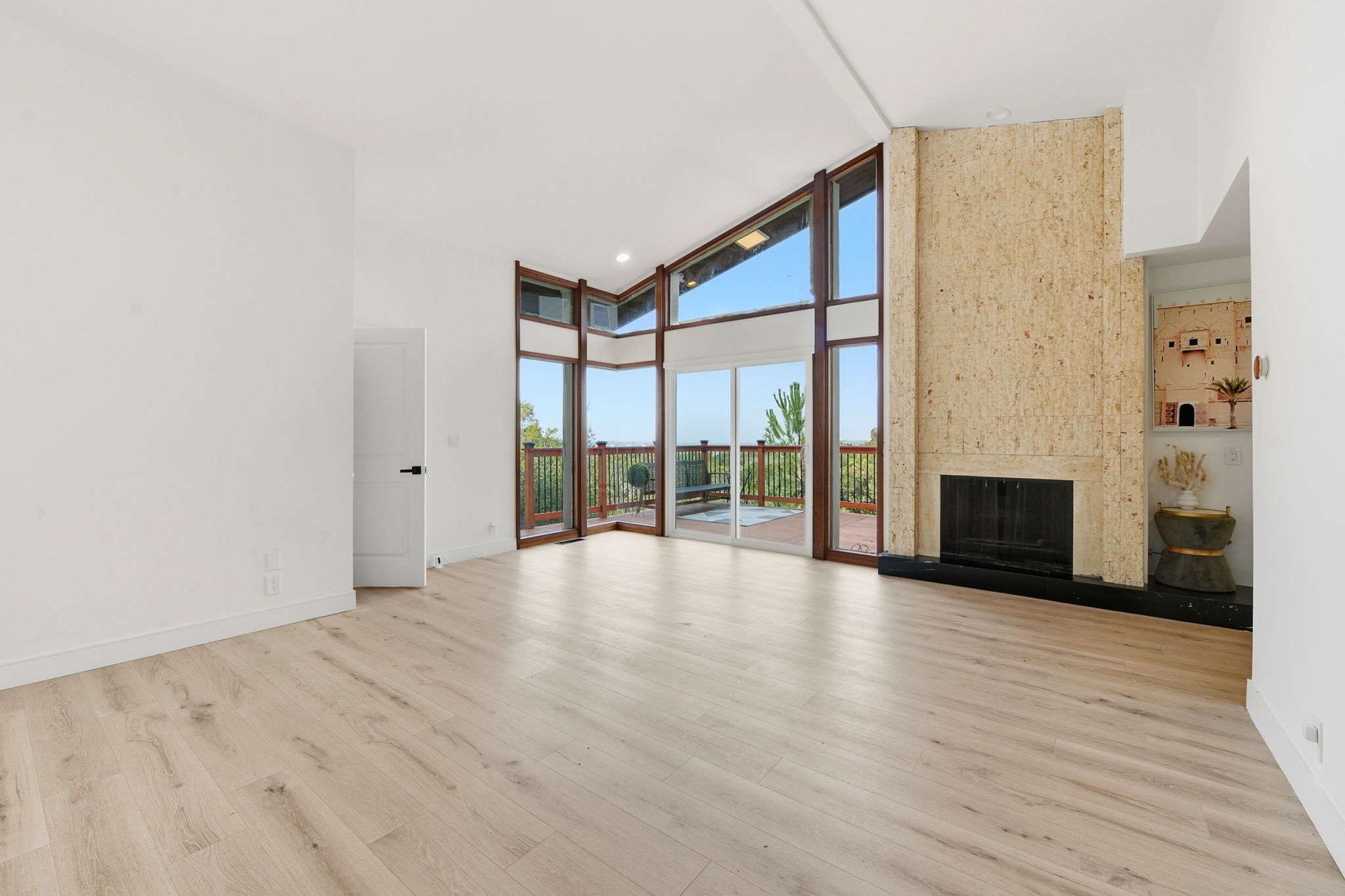 009_F8_951 Laurel Glen Dr