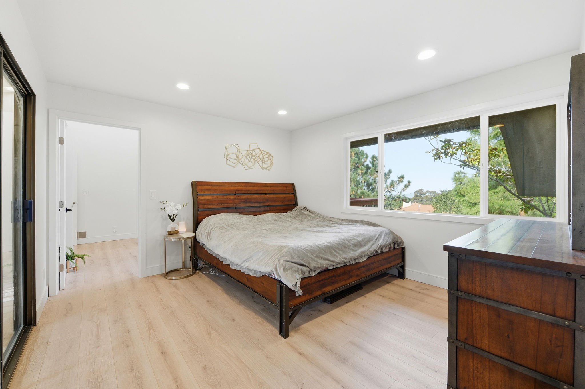 035_F8_951 Laurel Glen Dr