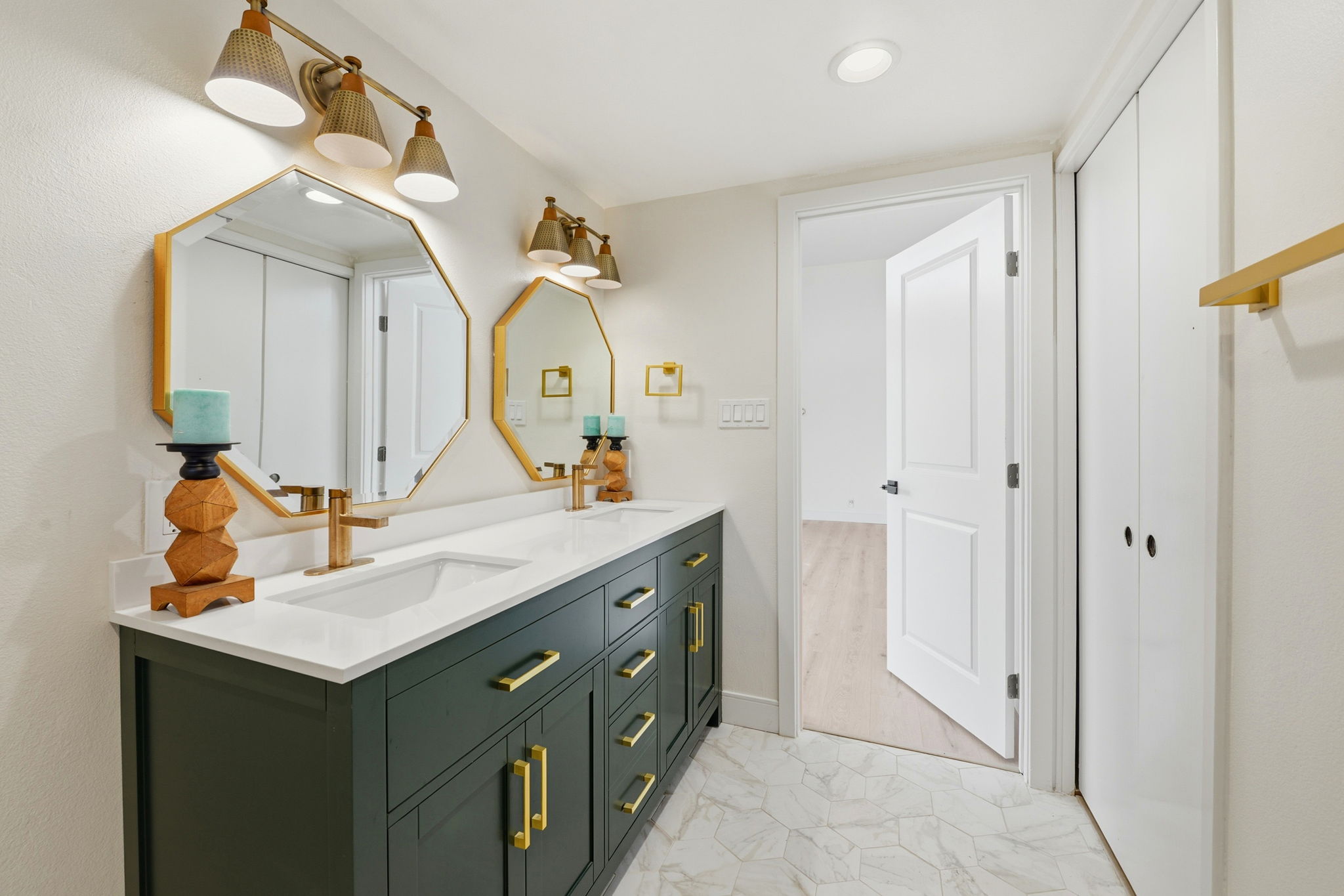 036_F8_951 Laurel Glen Dr