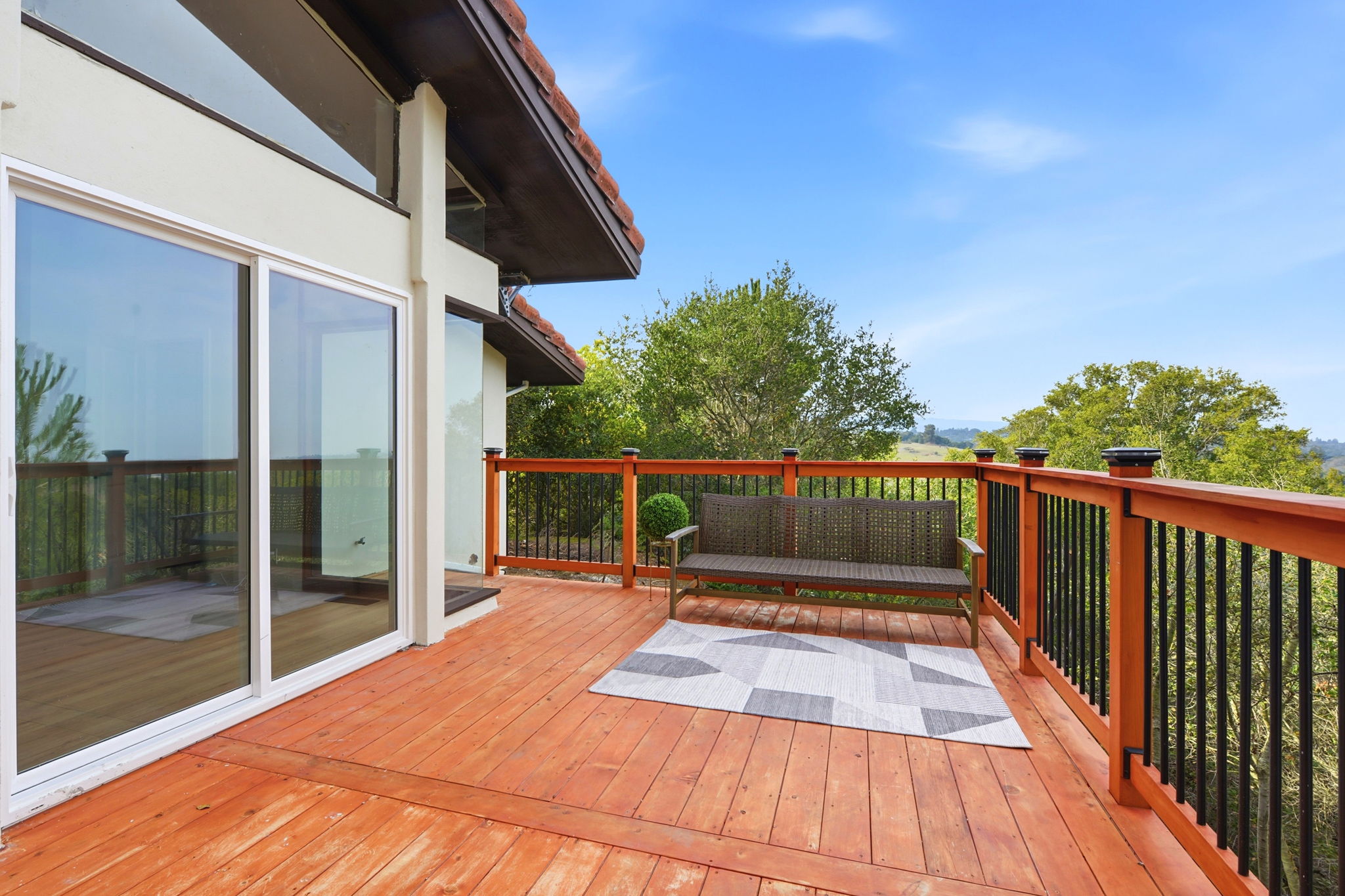 048_F8_951 Laurel Glen Dr