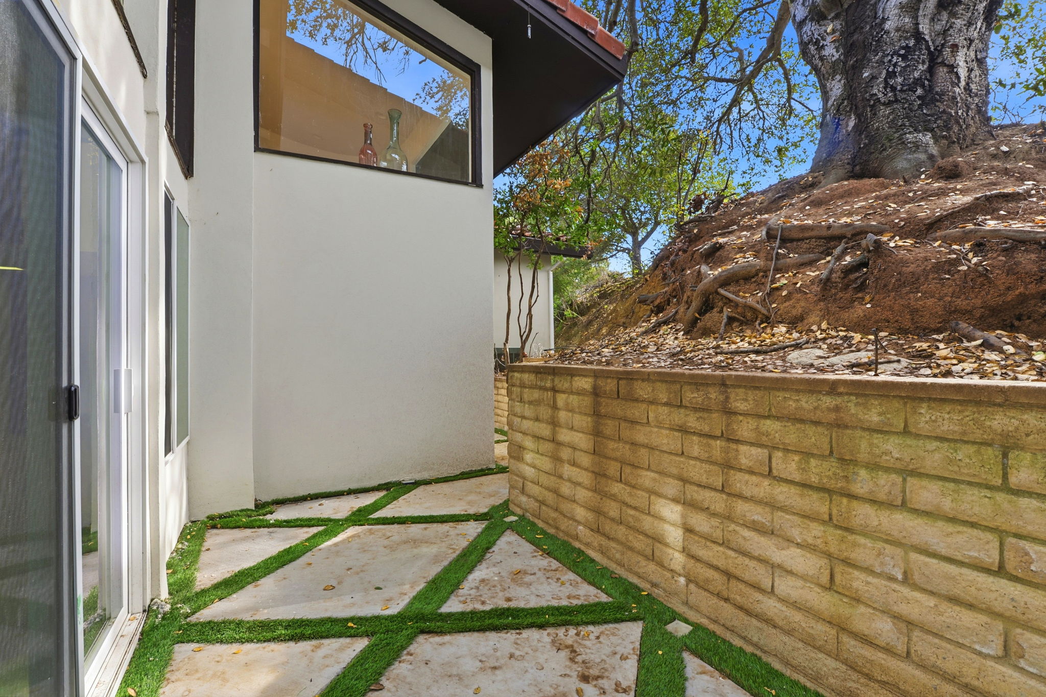 054_F8_951 Laurel Glen Dr