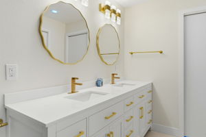 041_F8_951 Laurel Glen Dr