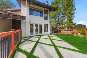 053_F8_951 Laurel Glen Dr