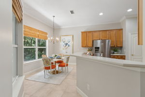 Kitchen/Breakfast Area