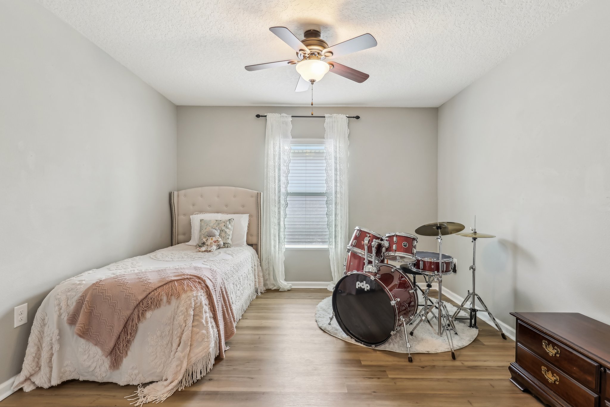 Timberlake Dr-0205-018.jpg