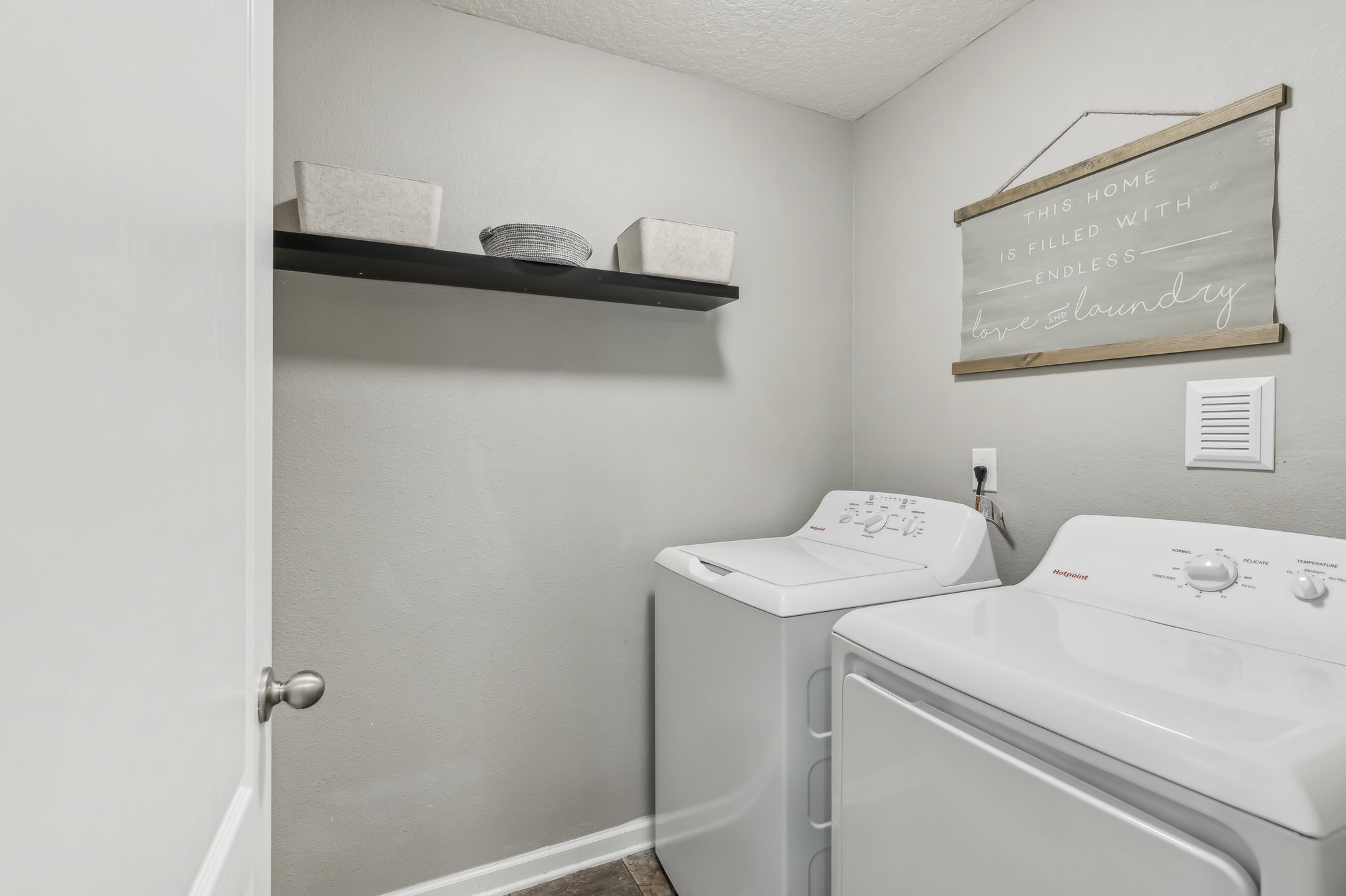 Timberlake Dr-0205-020.jpg