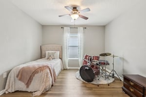 Timberlake Dr-0205-018.jpg