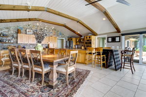 Kitchen/Breakfast Area