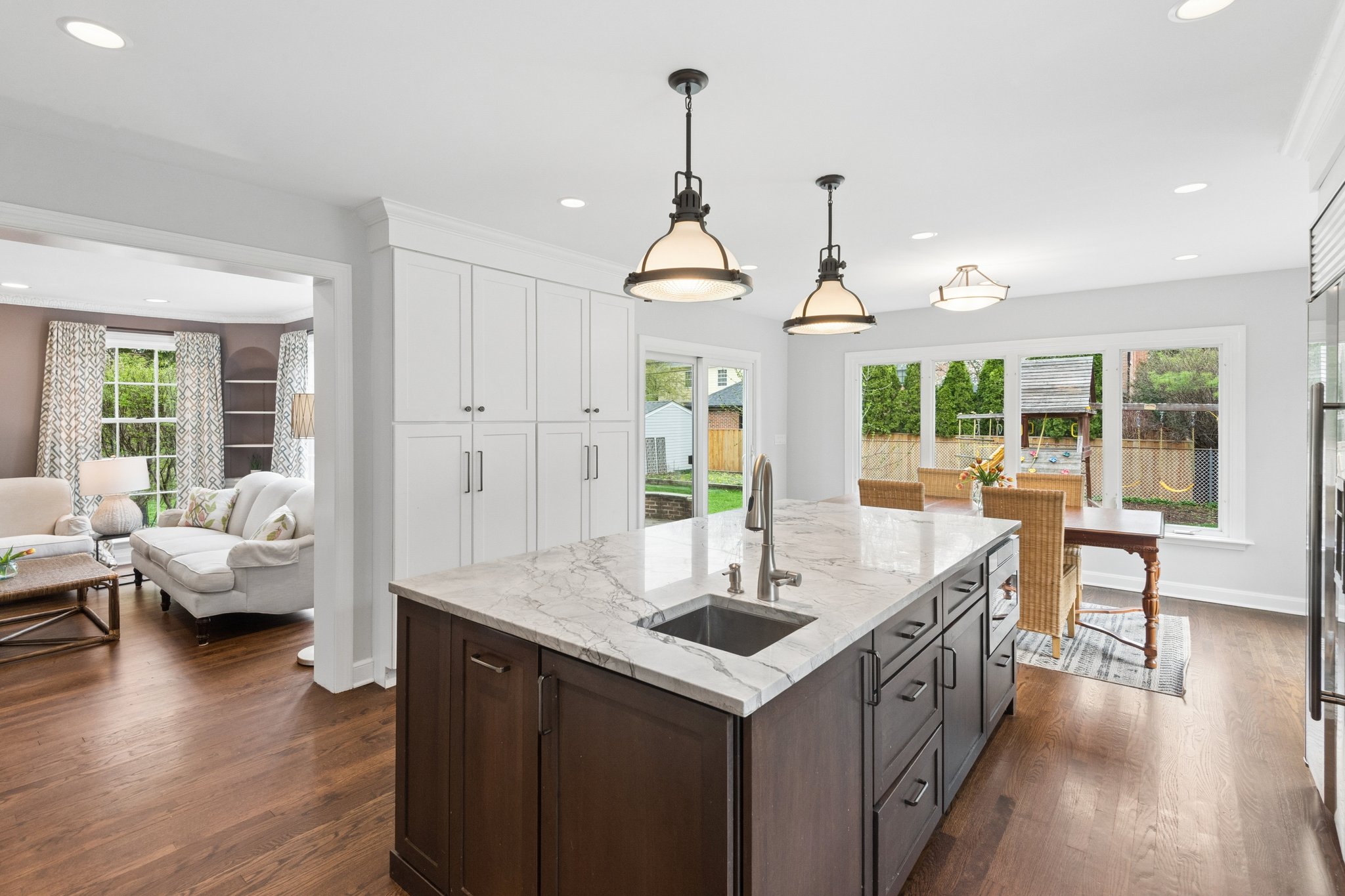 9515 Hamlin Ave_011.jpg