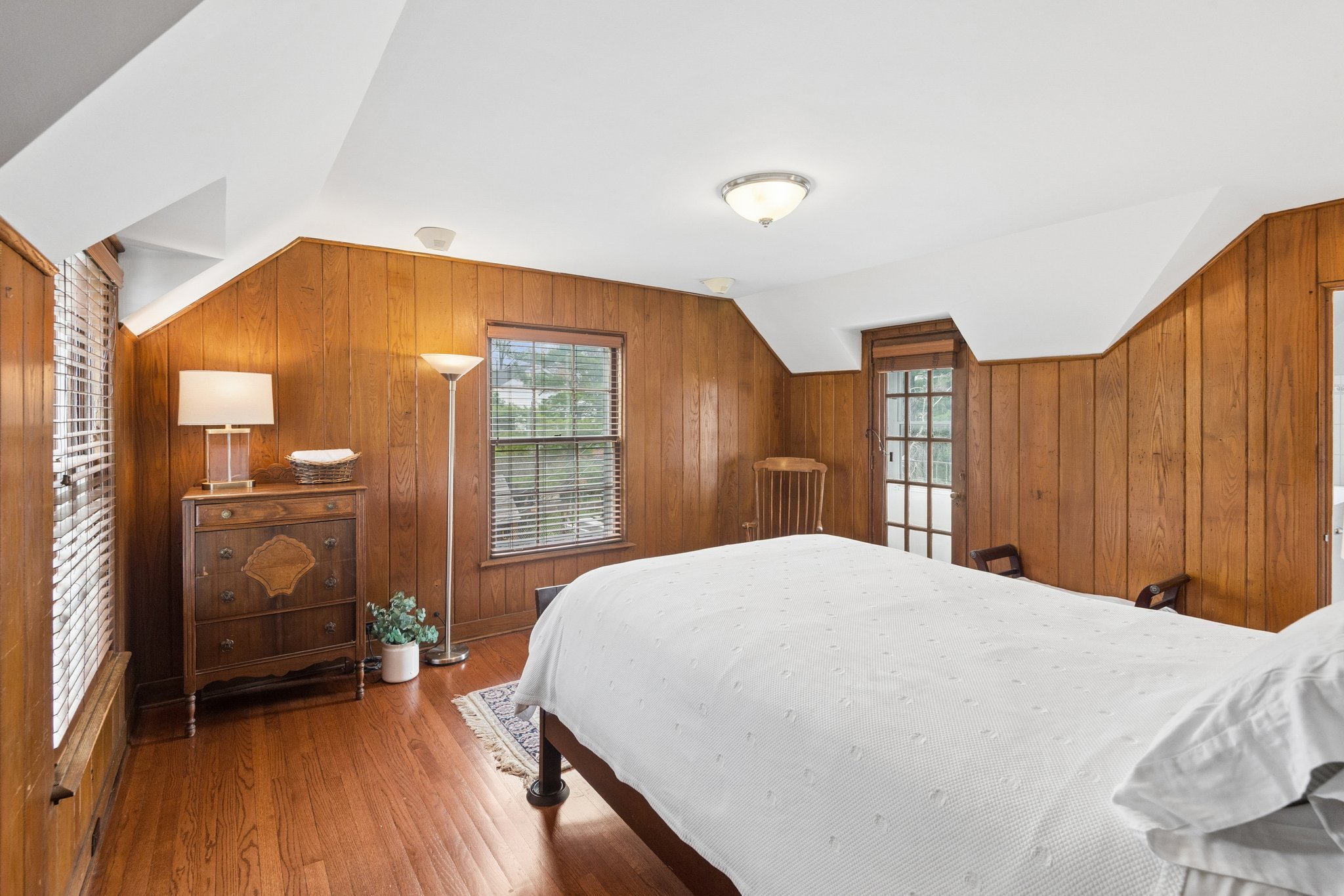 9515 Hamlin Ave_025.jpg