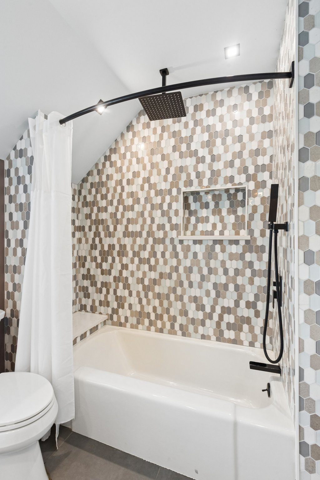 9515 Hamlin Ave_027.jpg