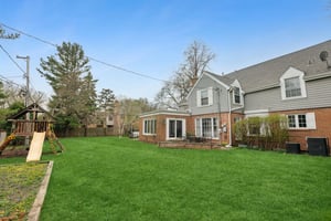 9515 Hamlin Ave_003.jpg