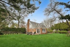 9515 Hamlin Ave_004.jpg