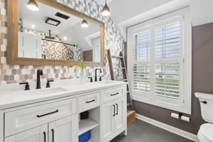 9515 Hamlin Ave_024.jpg