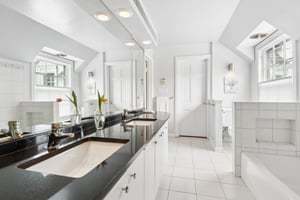 9515 Hamlin Ave_032.jpg