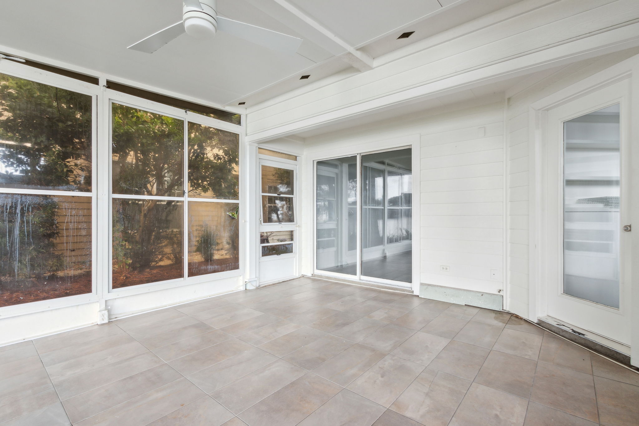 Screened-in Porch