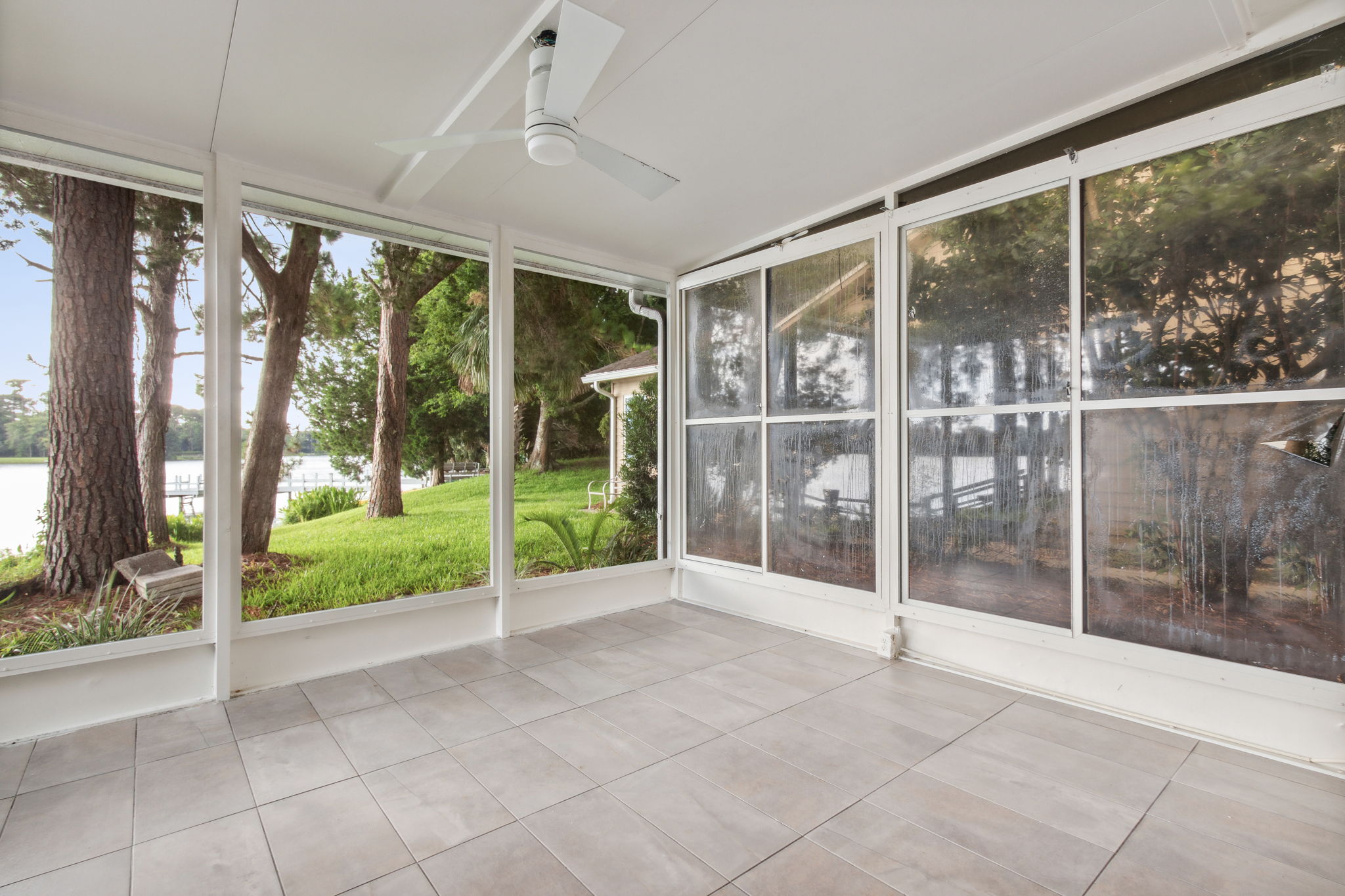 Screened-in Porch