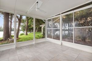 Screened-in Porch