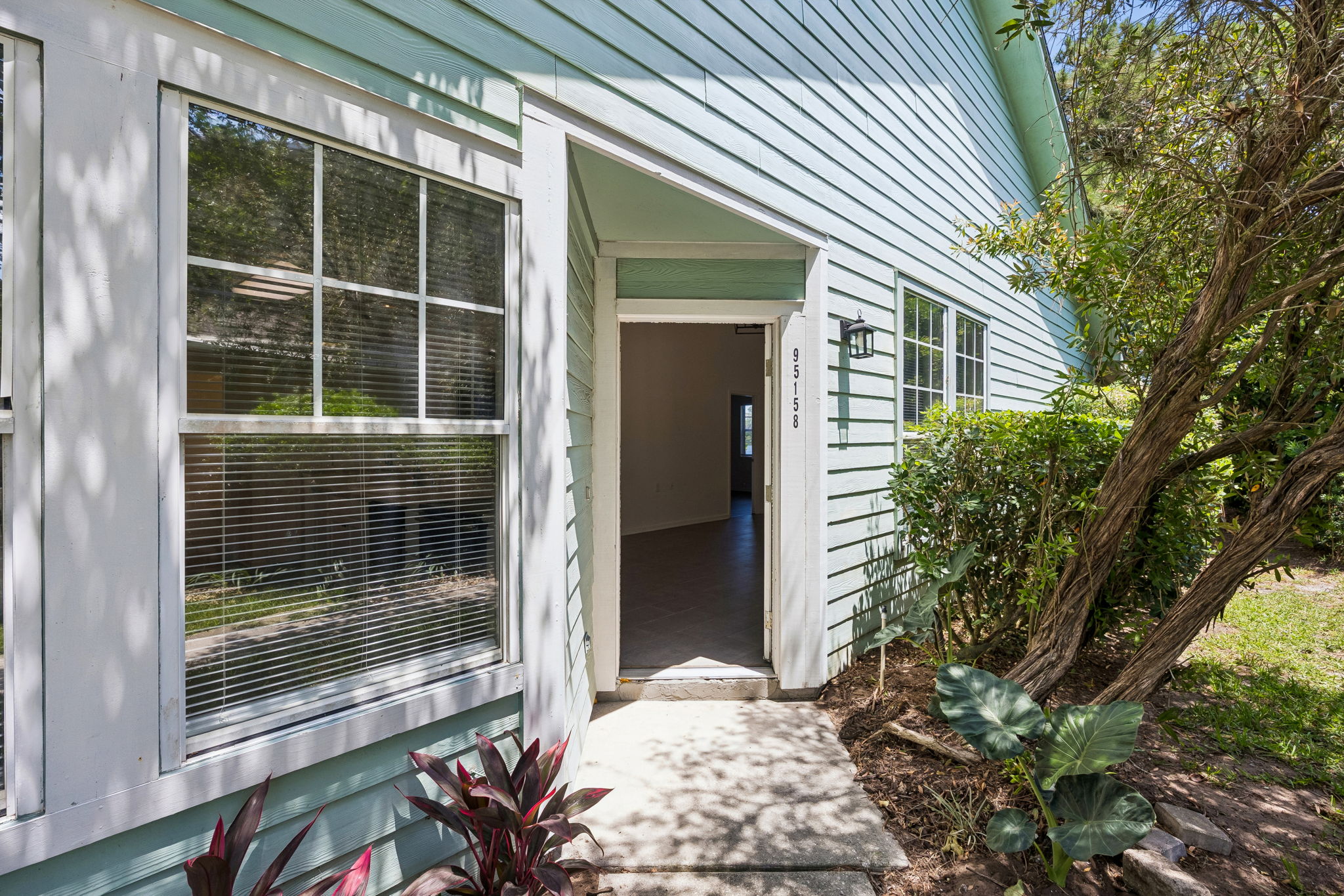 Front Entry Detail