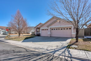 9516 Rockcrawler Rd, Reno, NV 89521, USA Photo 1