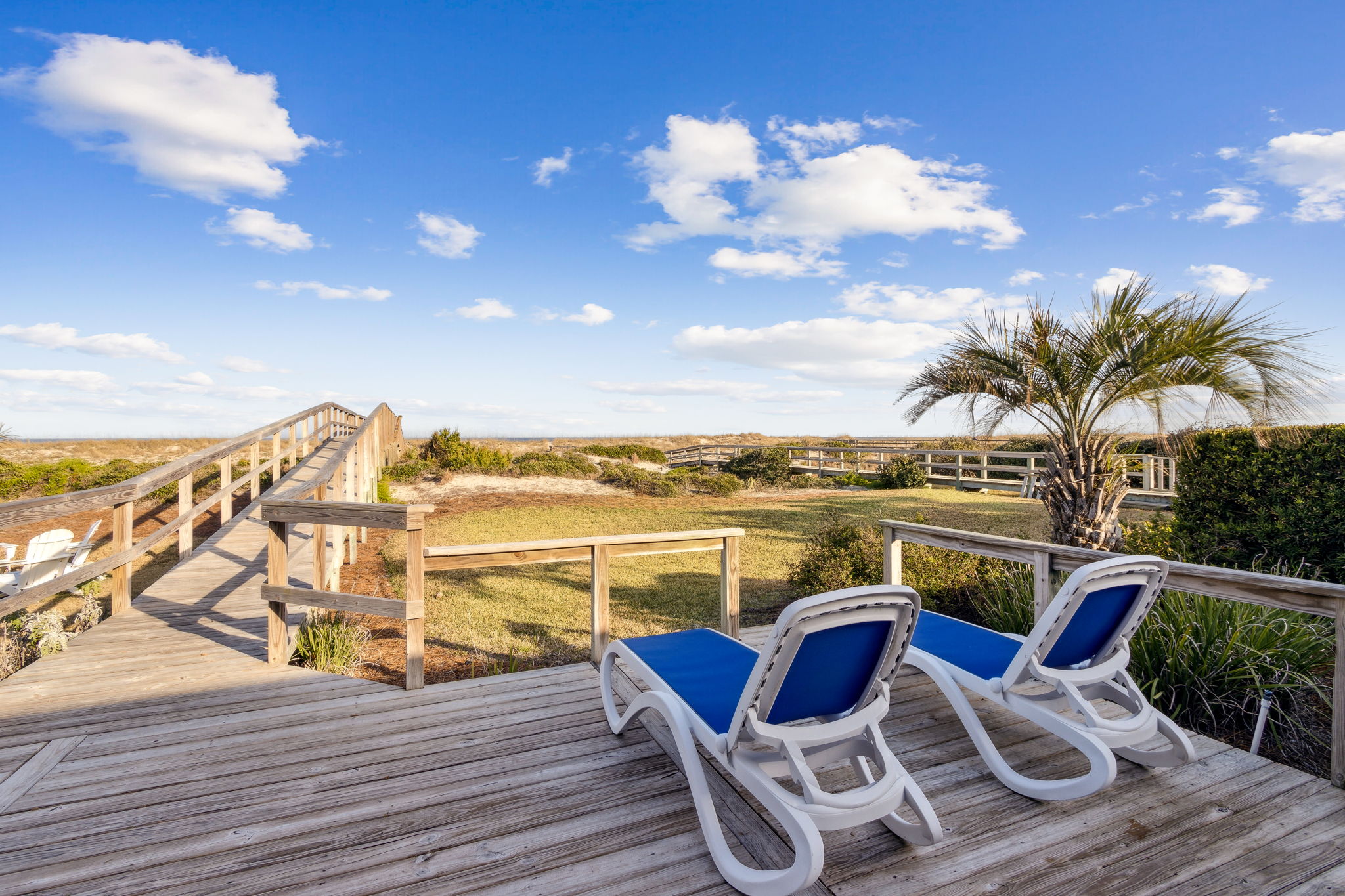 Lots sunning and boardwalk to Ocean