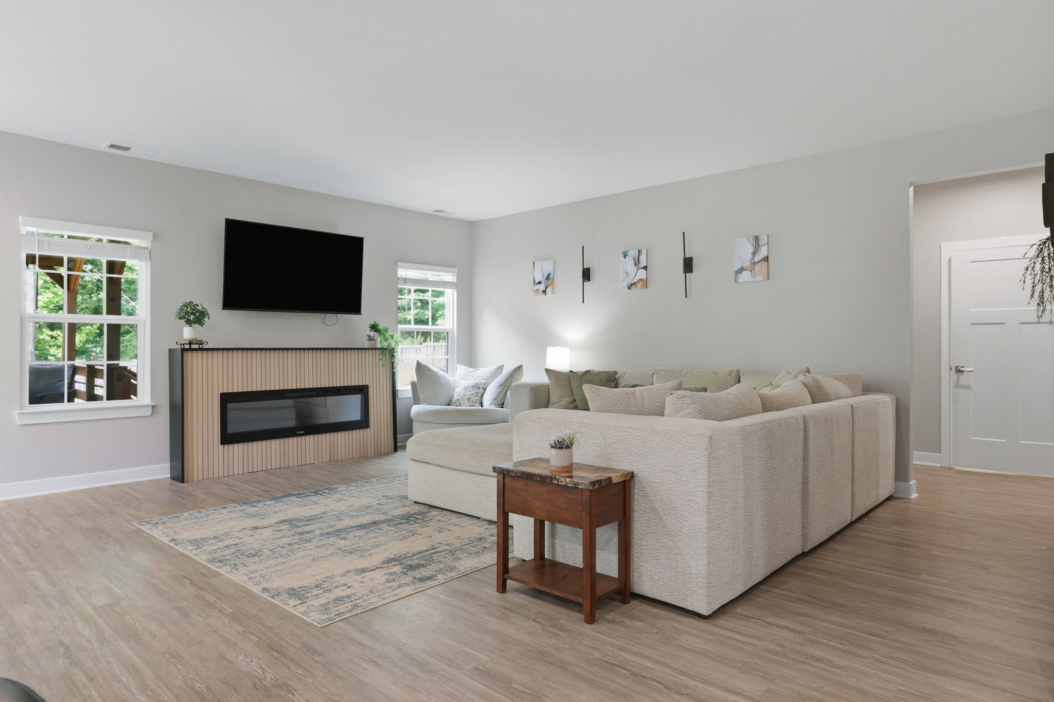 06-Family Room