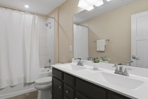 31-Hall Bath
