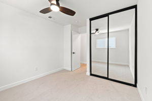 027_F8_952 Marie Ave