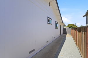 039_F8_952 Marie Ave