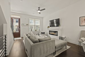  Photo 7