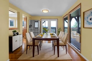 _DSC7966-2 virtually staged.jpeg