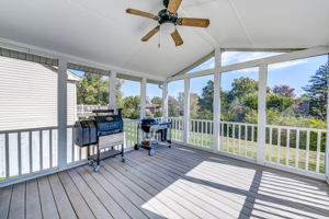 Screened-in Porch