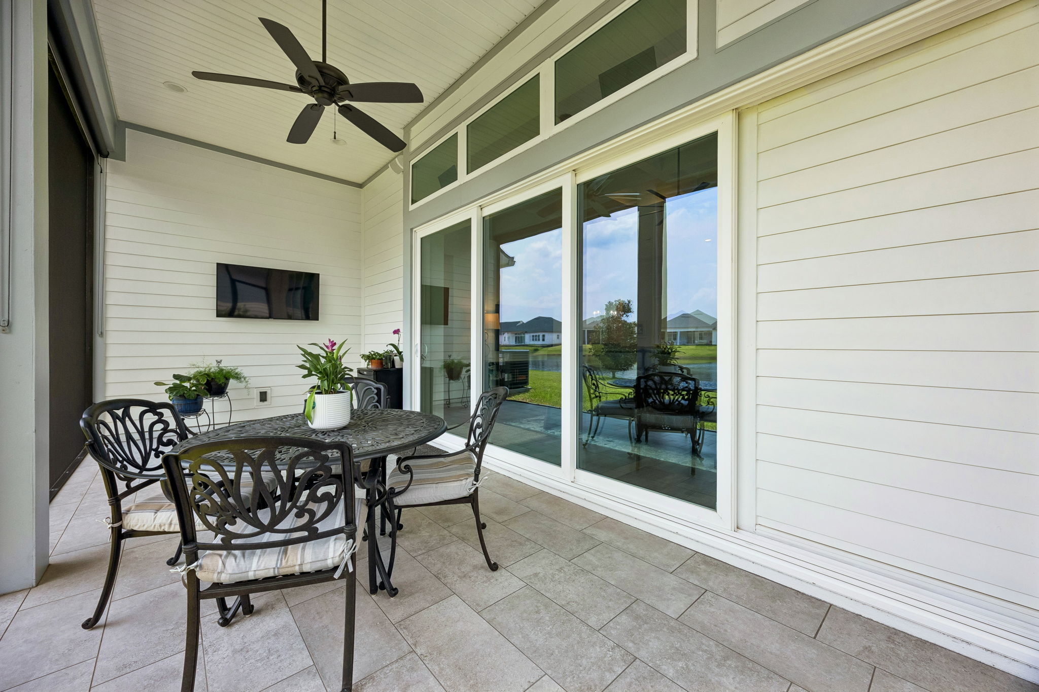 Screened-in Porch
