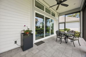 Screened-in Porch