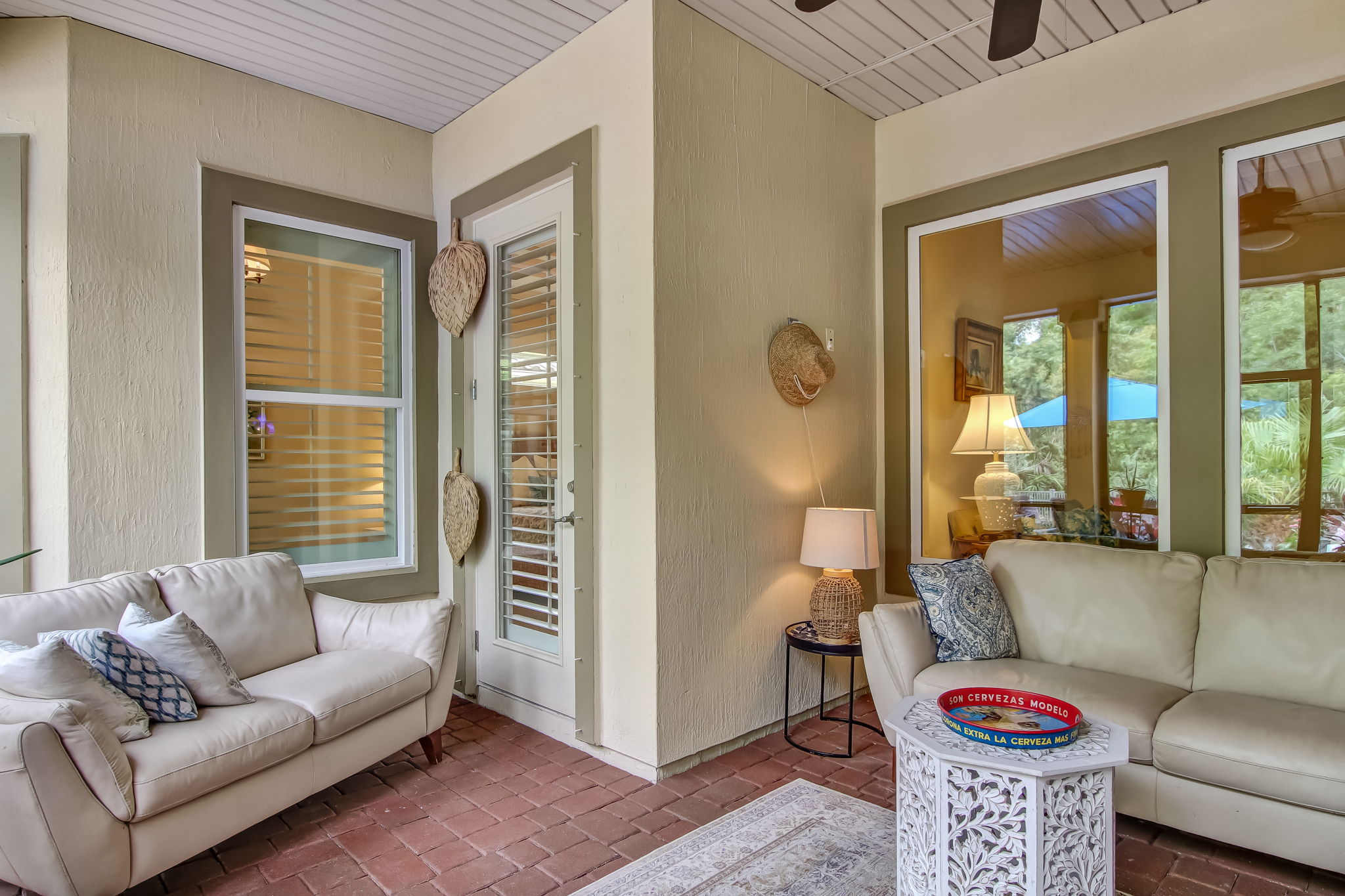 Screened-in Porch