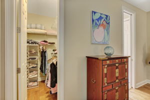 Walk-in Closet