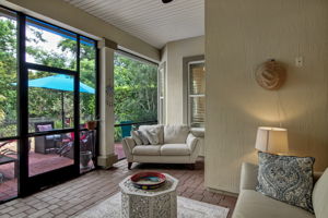 Screened-in Porch