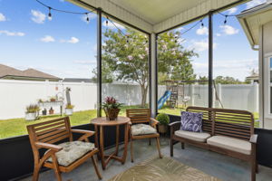 Screened-in Porch