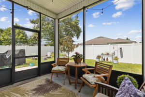 Screened-in Porch