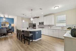 Breakfast Area / Kitchen