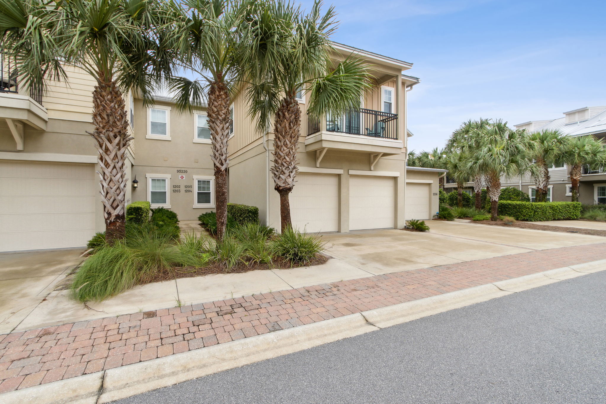 Welcome to 95220 Summerwoods Cir, Unit 1204