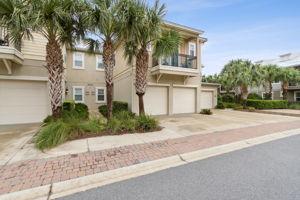 Welcome to 95220 Summerwoods Cir, Unit 1204