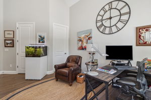 Bedroom/Office