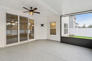 Screened-in Porch