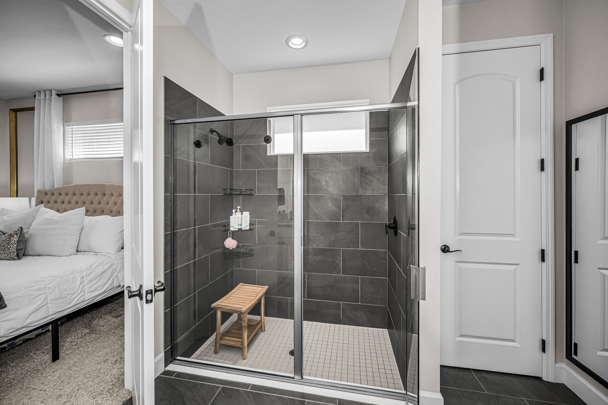 Primary Bathroom1b