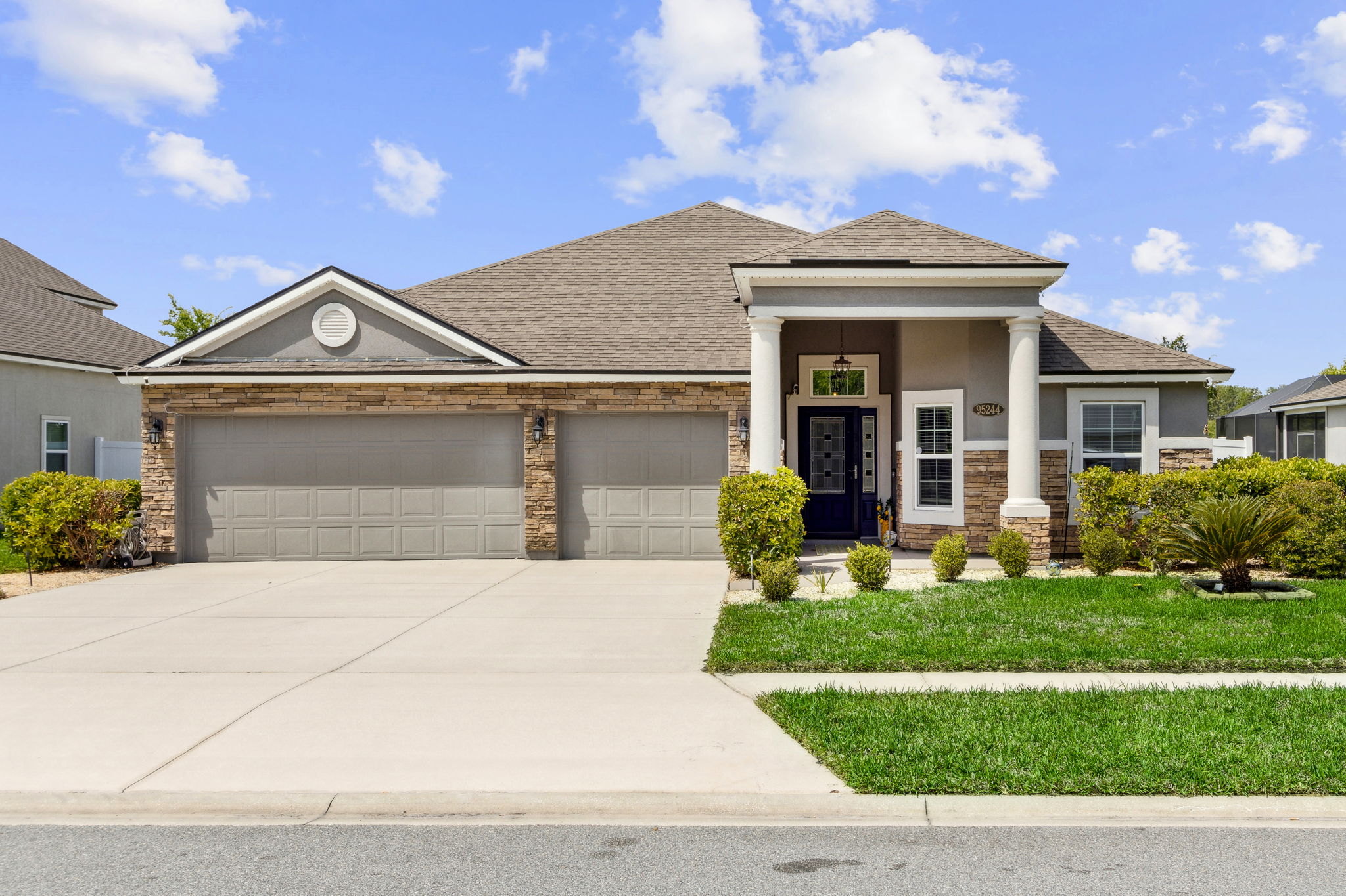 Welcome to 95244 Tanglewood Dr