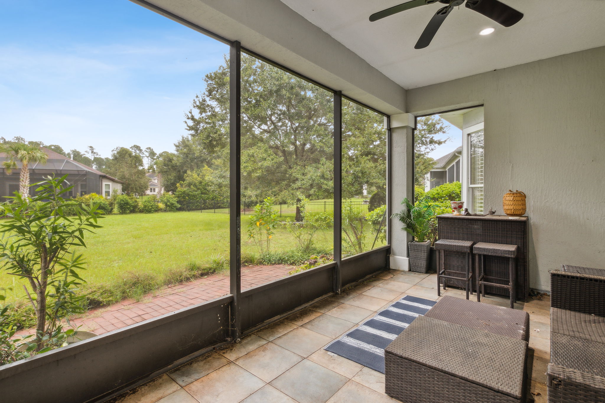 Screened-in Porch