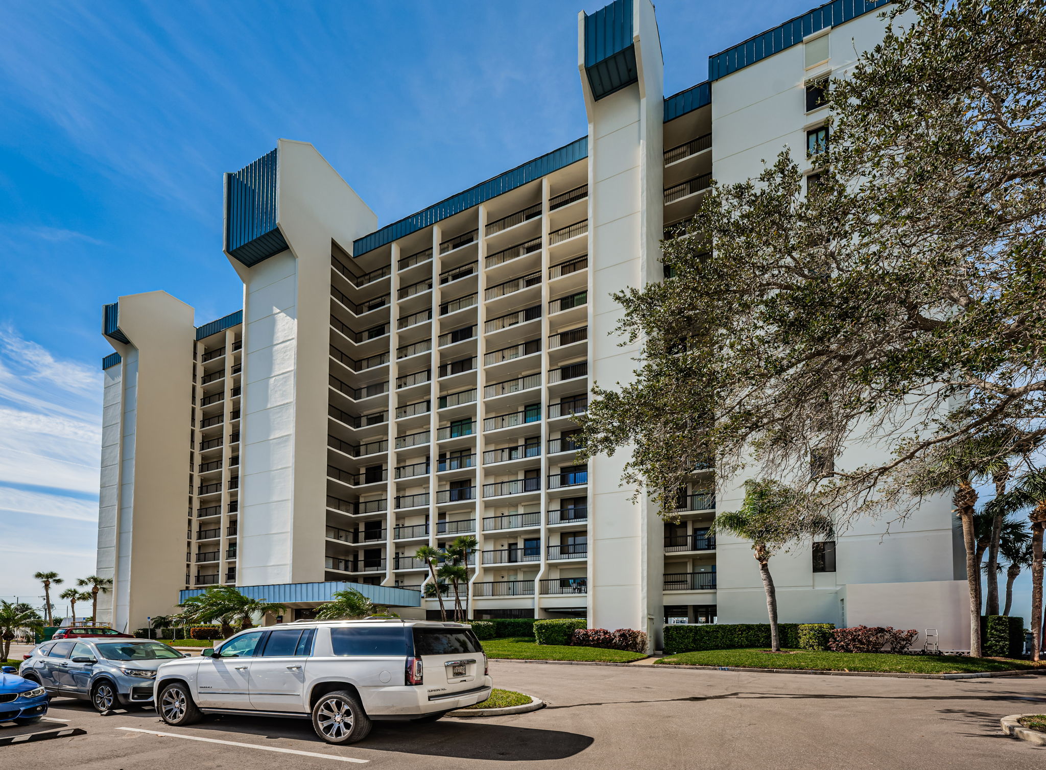 Front Exterior3