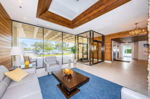 Lobby4