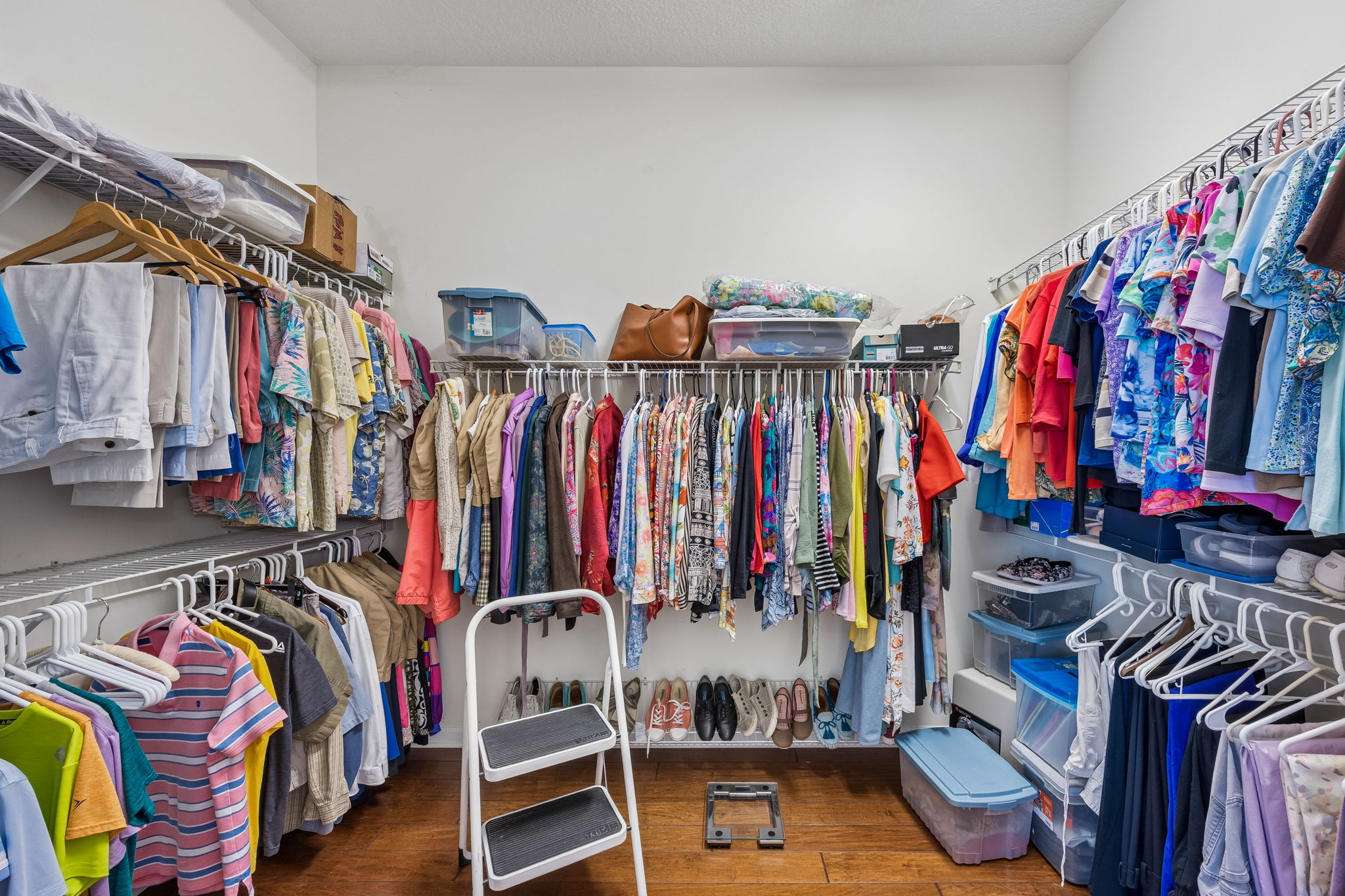 Primary Bedroom Closet